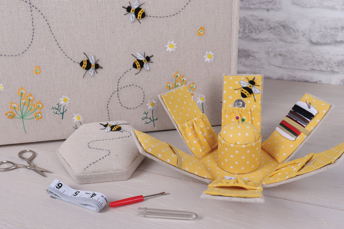 Victorian Hexagon Sewing Kit - Bee Appliqué Design with Essential Tools - Home - Crafts
