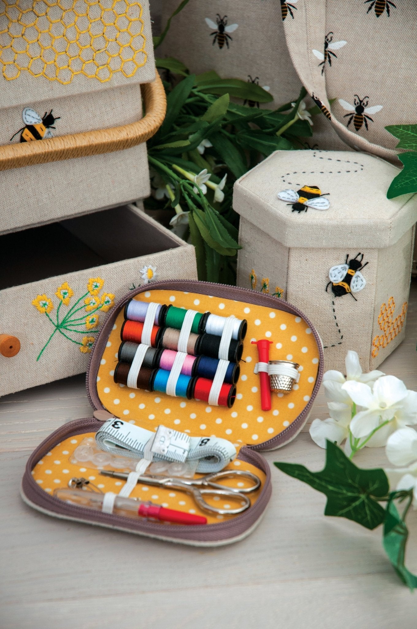 Bee Appliqué Zippered Sewing Kit - Cotton Case with 30+ Essential Notions - Home - Crafts