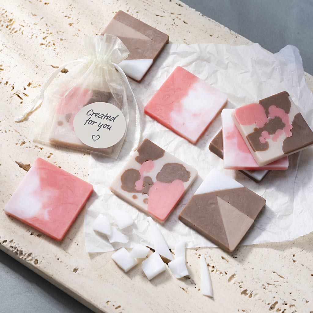 Craft Kit - Soap Making - Square Soaps with 3 Techniques - Marbling, Drip & Graphic Effects - Home - Crafts