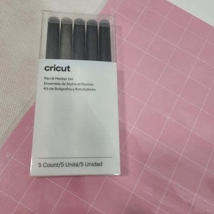 Cricut Bundle 25% OFF - £80 Worth of ALL NEW Cricut Goodies Bargain Surprise Bundle!