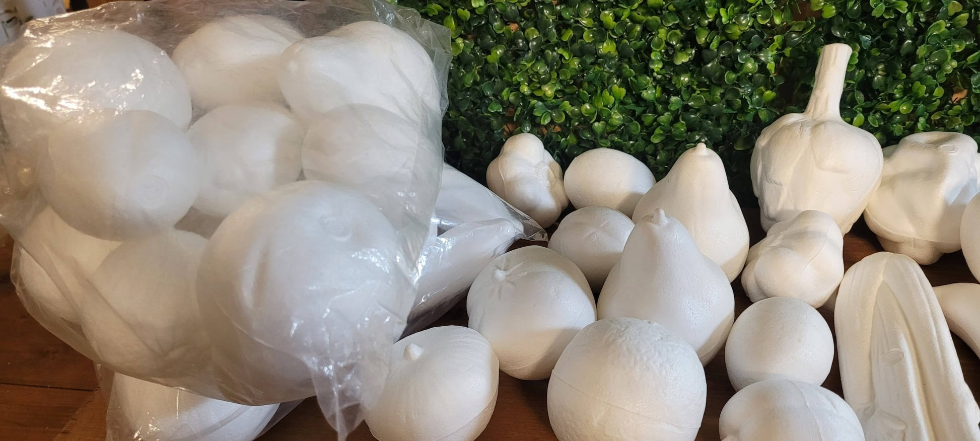 Mixed Set of Polystyrene Fruits and Vegetables. As Seen - CLEARANCE HALF PRICE - Home - Crafts