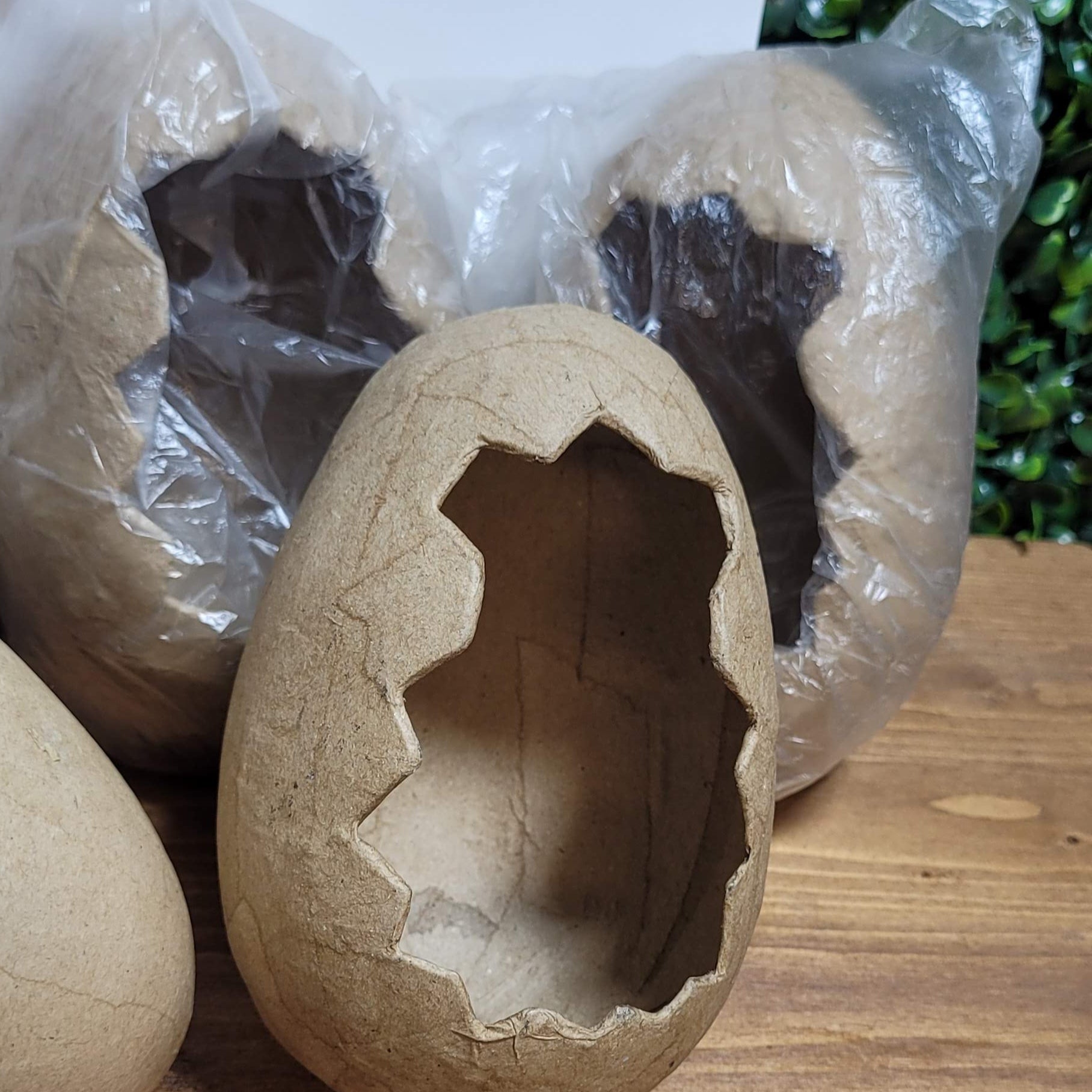 Paper Mache Easter Eggs 2 Piece And Cracked Eggs Job Lot - As Seen In Picture - Home - Crafts