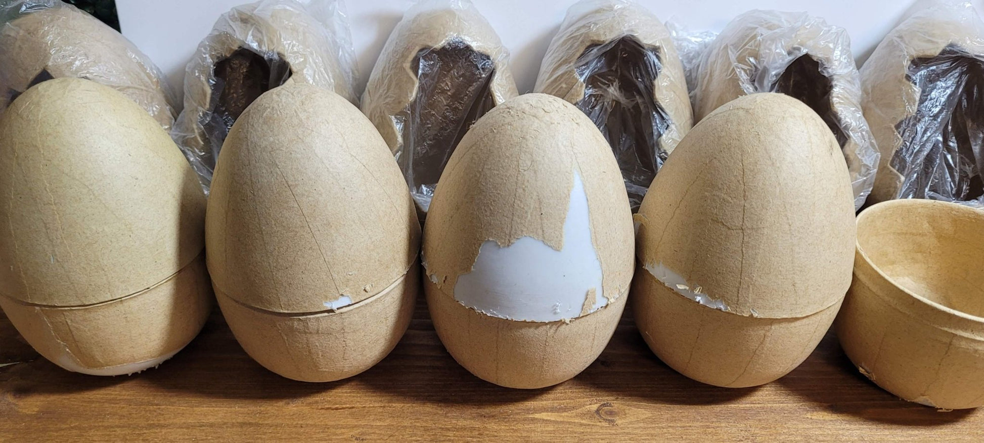 Paper Mache Easter Eggs 2 Piece And Cracked Eggs Job Lot - As Seen In Picture - Home - Crafts