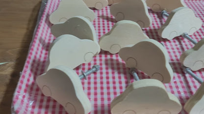18 Door Knobs Wooden To Decorate For Children's Room Cupboard  Job Lot CLEARANCE HALF PRICE