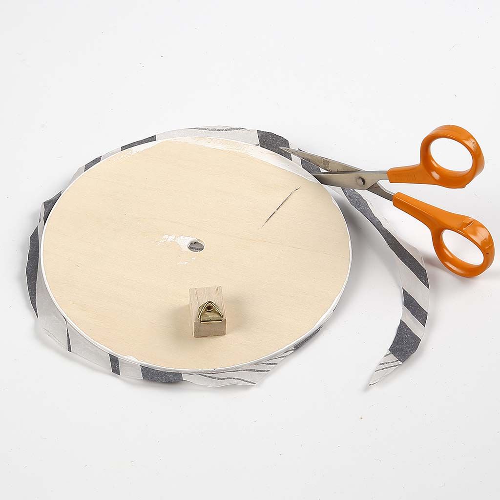Wall Clock and Pencil Holder in Decoupage