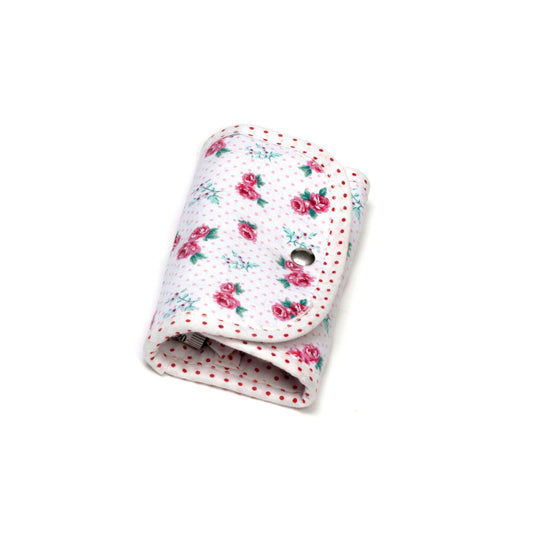 Sewing Kit In A Folding Pouch Scissors Tape Measure Rose Design - Hobby & Crafts