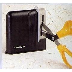 F9600  - Fiskars Scissor Sharpener Restore Sharpen Maintain - Hobby & Crafts