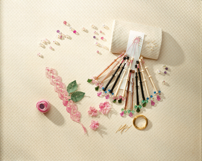 Lacemaking Craft Kit | Instructions Pillow Bobbins Wire Beads Fabric Adhesive Cards