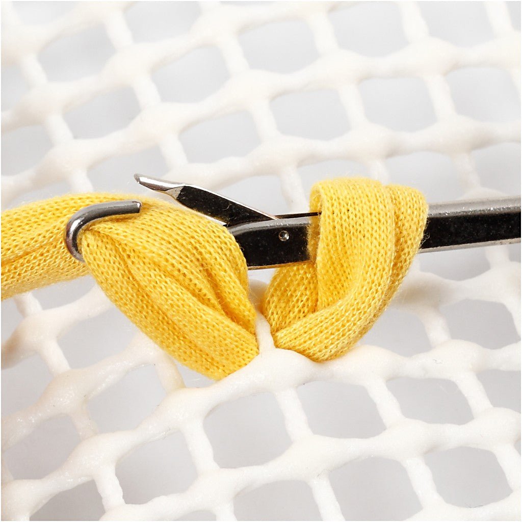 Latch Hook With Rubber Handle For Rug Making - Home - Crafts