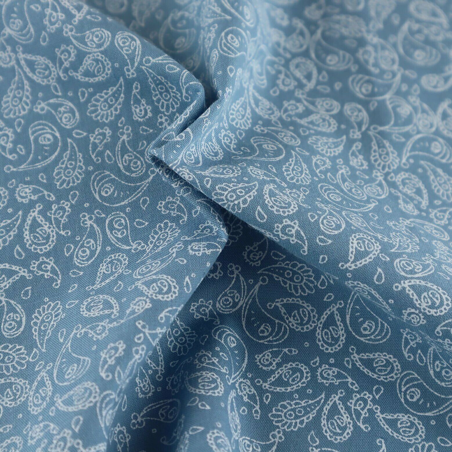 Pretty Paisley Wedgewood Blue Shabby Chic Polycotton Floral Fabric - Home - Crafts