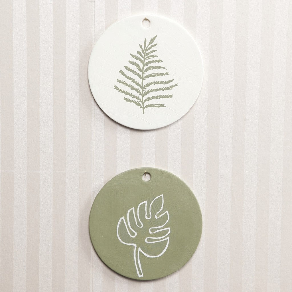White Colour Terracotta Round Plate With Large Hole For Hanging Decorations 20 cm - Home - Crafts